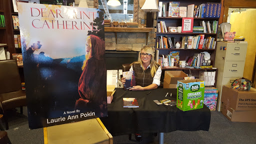 Book Store «Hearthfire Books of Evergreen», reviews and photos, 1254 Bergen Pkwy, Evergreen, CO 80439, USA