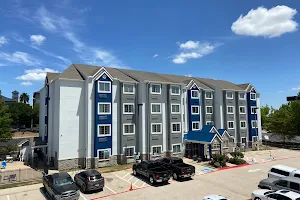Microtel Inn and Suites by Wyndham Austin Airport image