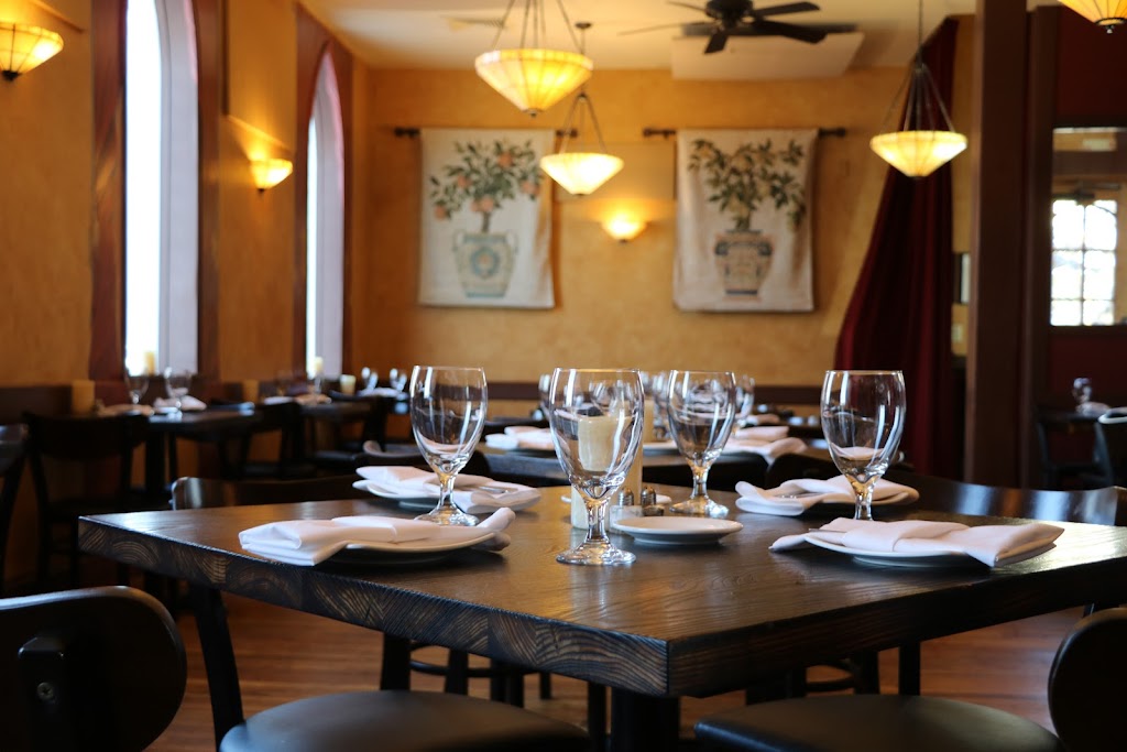 Victor's Italian Restaurant 17403