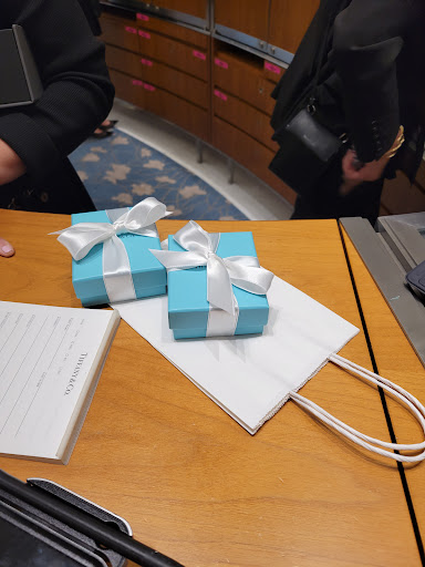 Jewelry Store «Tiffany & Co.», reviews and photos, 730 N Michigan Ave, Chicago, IL 60611, USA