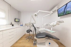 Clínica Dental Cuadros | Nou Barris Canyelles image