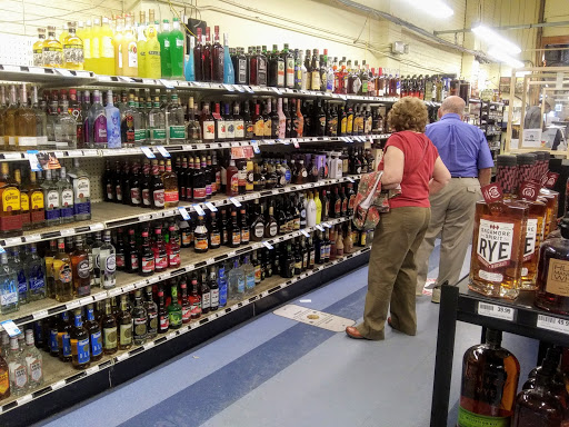 Liquor Store «Beverage Warehouse», reviews and photos, 1 East St, Winooski, VT 05404, USA