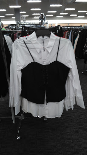 Department Store «Nordstrom Rack North Point MarketCenter», reviews and photos, 6200 North Point Pkwy, Alpharetta, GA 30022, USA