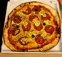 Pepperoni du Pizzas à emporter Santi'Pizza au feu de bois à Garons - n°4