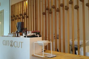 CUT CUT children - men's hairdressing studio image