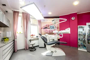 Artdent Beauty & Care Dentistry image