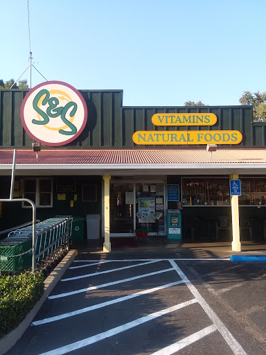 S&S Organic Produce and Natural Foods, 1924 Mangrove Ave, Chico, CA 95926, USA, 