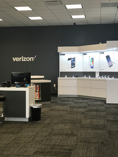 Shopping Mall «Surrey Square Mall & Center», reviews and photos, 4500 Montgomery Rd, Cincinnati, OH 45212, USA