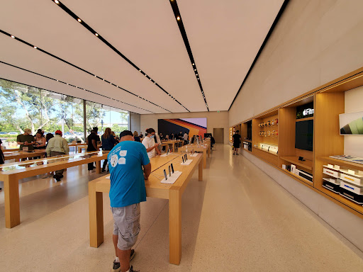 Computer Store «Apple Irvine Spectrum Center», reviews and photos, 763 Spectrum Center Dr, Irvine, CA 92618, USA