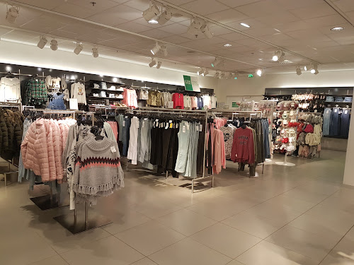 Magasin de vêtements H&M Labège