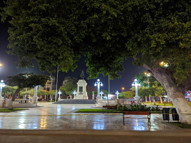 Comentarios y opiniones de Plaza de Armas de Pisco