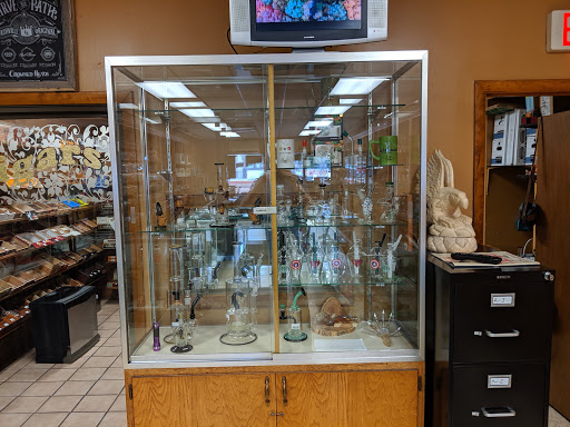 Tobacco Shop «Elliston Place Smokeshop», reviews and photos, 2204 Elliston Pl # H, Nashville, TN 37203, USA