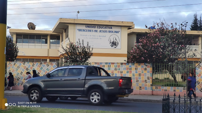Escuela Mercedes de Jesus Molina - Escuela