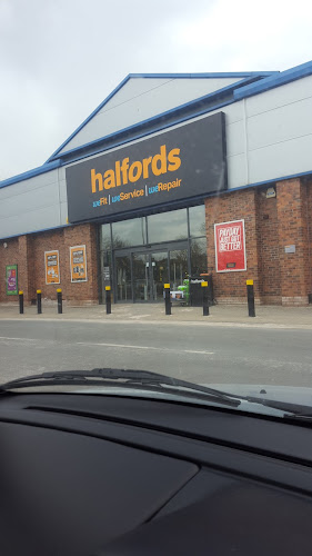 Halfords - Preston - Auto glass shop