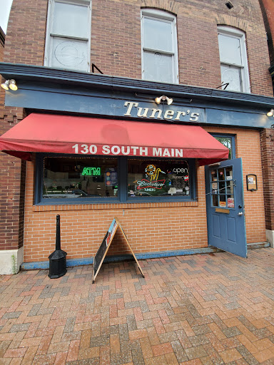 Bar «Tuners Bar & Grill», reviews and photos, 130 S Main St, St Charles, MO 63301, USA
