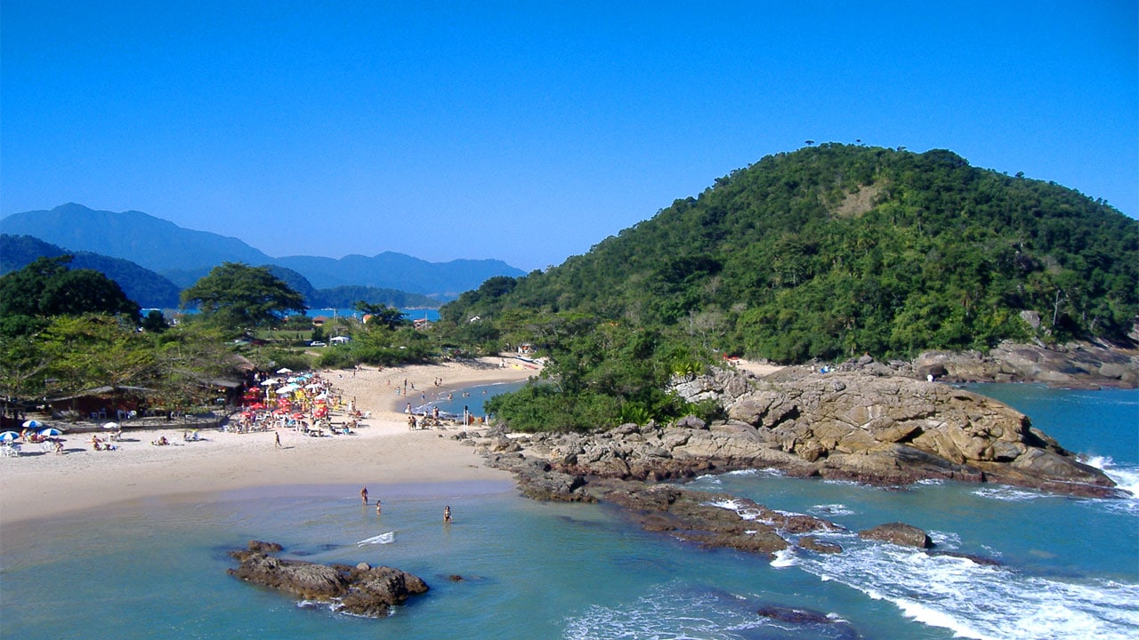 Praia do Cachadaco的照片 带有明亮的细沙表面