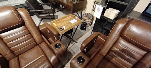 Furniture Store «City Furniture Cutler Bay», reviews and photos, 18750 S Dixie Hwy, Cutler Bay, FL 33157, USA