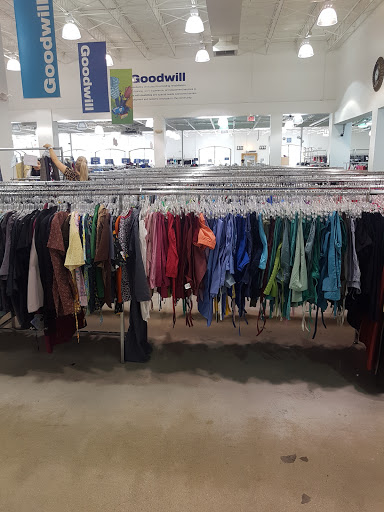 Thrift Store «Goodwill Superstore», reviews and photos