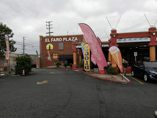 El Faro Plaza