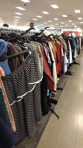 Department Store «Nordstrom Rack», reviews and photos, 17200 Southcenter Pkwy, Tukwila, WA 98188, USA