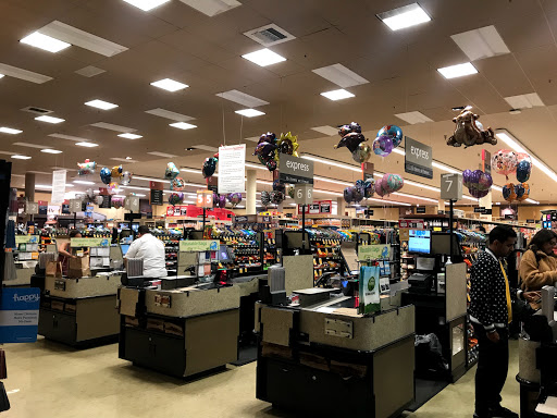 Grocery Store «Safeway», reviews and photos, 1450 Howard Ave, Burlingame, CA 94010, USA