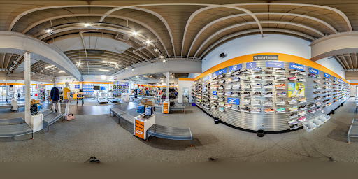 Running Store «Road Runner Sports», reviews and photos, 490 Broad St Suite 1, Shrewsbury, NJ 07702, USA