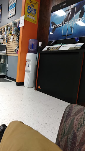 Cell Phone Store «U.S Mobile Center», reviews and photos, 8601 N Telegraph Rd, Dearborn Heights, MI 48127, USA
