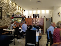 Atmosphère du Restaurant de cuisine fusion Restaurant La Cafetière Fêlée à Antibes - n°14