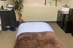 Vineisha Massage LLC image