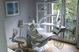 Zahnarztpraxis für CMD & Kiefergelenkstherapie image