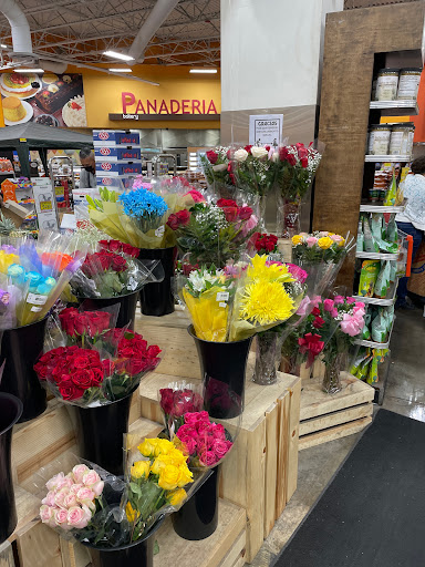 Grocery Store «El Super», reviews and photos, 703 N Zaragoza Rd, El Paso, TX 79907, USA