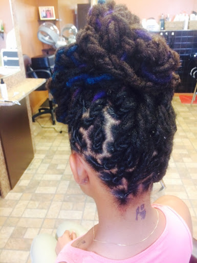 Hair Salon «CinciNatural Center», reviews and photos, 1617 Highland Ave, Cincinnati, OH 45202, USA