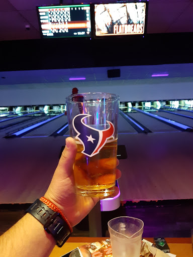 Bowling Alley «AMF Diamond Lanes», reviews and photos, 267 N Forest Blvd, Houston, TX 77090, USA