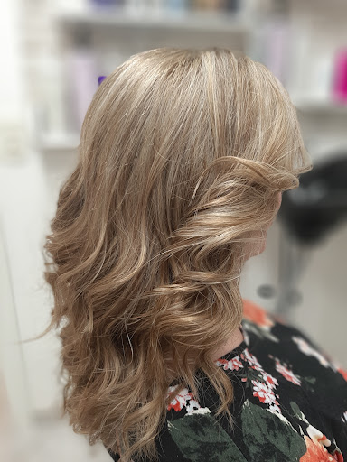 Friseurin Raidinger Silvana In Muckendorf-Wipfing