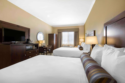 The Oaks Hotel & Suites image
