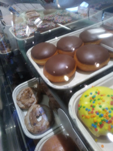 Bakery «Krispy Kreme Doughnuts», reviews and photos, 4302 Tacoma Mall Blvd, Tacoma, WA 98409, USA