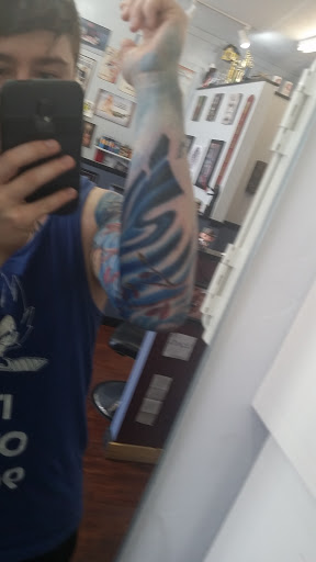 Tattoo Shop «Hybrid Tattoo Studio», reviews and photos, 6519 Saltsburg Rd, Pittsburgh, PA 15235, USA