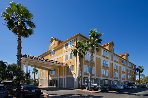 Holiday Inn Express & Suites San Antonio-Dtwn Market Area, an IHG Hotel