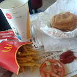 Photo n° 1 de l'avis de S. fait le 13/07/2022 à 11:46 pour McDonald's à La Chapelle-Saint-Aubin