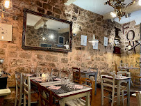 Atmosphère du Restaurant Chez L'Ami Paul à Tourrettes-sur-Loup - n°2