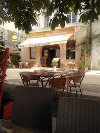 Atmosphère du Restaurant Café des Marronniers à Vianne - n°1