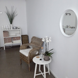 DermaLine Hud & Kroppsvård Nya Torg 10, 243 30 Höör, Sverige