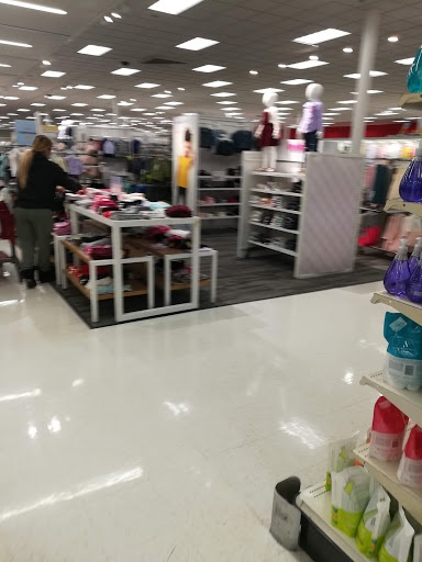 Department Store «Target», reviews and photos, 2099 Skokie Valley Rd, Highland Park, IL 60035, USA