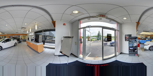 Used Car Dealer «McGrath Nissan», reviews and photos, 945 E Chicago St, Elgin, IL 60120, USA