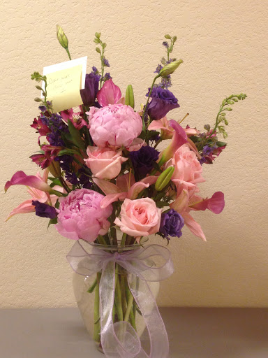 Florist «Petals On Main», reviews and photos, 400 Main St, Rio Vista, CA 94571, USA