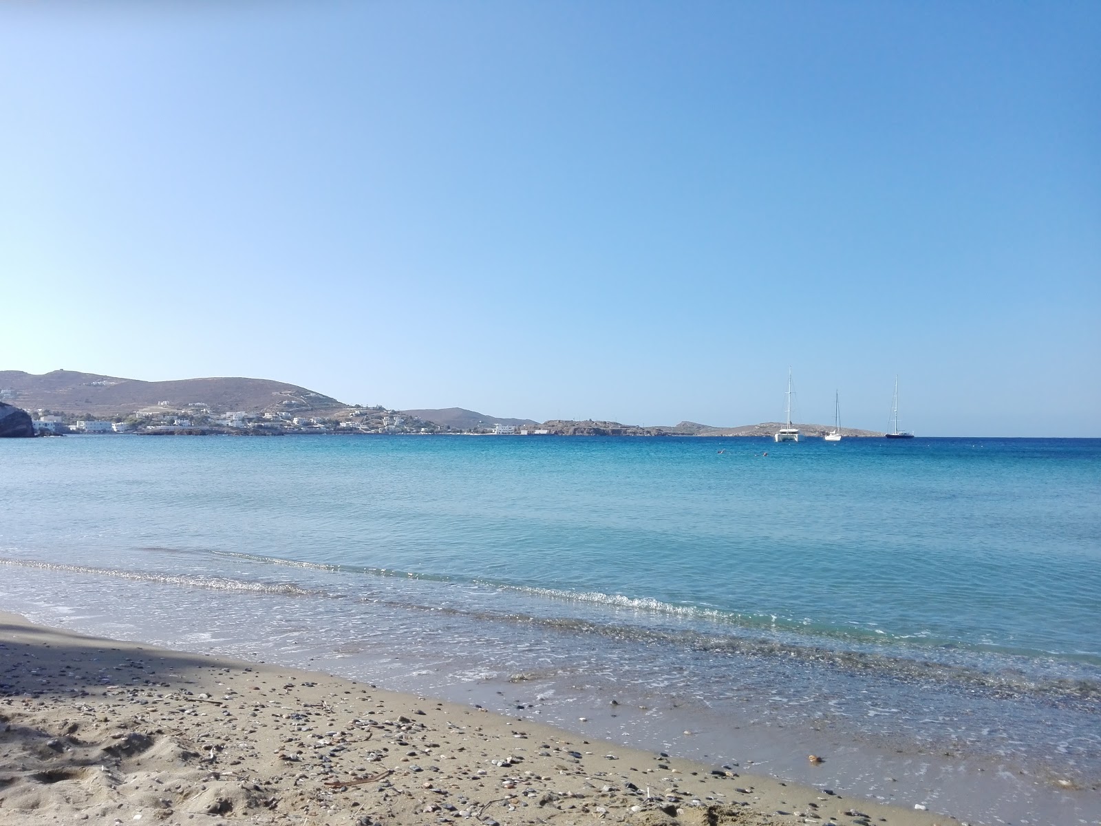 Paralia Finikas'in fotoğrafı geniş ile birlikte