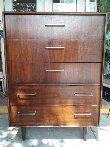 Furniture Store «San Antonio Furniture Finders», reviews and photos, 617 Fredericksburg Rd, San Antonio, TX 78201, USA