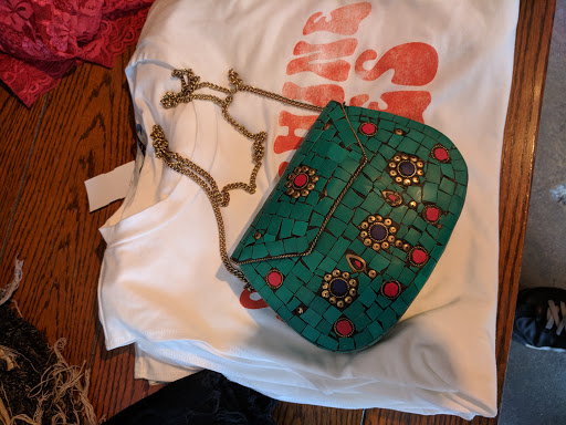 Shopping Mall «Abbot Kinney BLVD Shopping», reviews and photos, Navarre Ct, Venice, CA 90291, USA