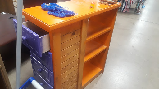 Thrift Store «Gilbert & University Goodwill Retail Store & Donation Center», reviews and photos, 1900 E University Dr, Mesa, AZ 85203, USA