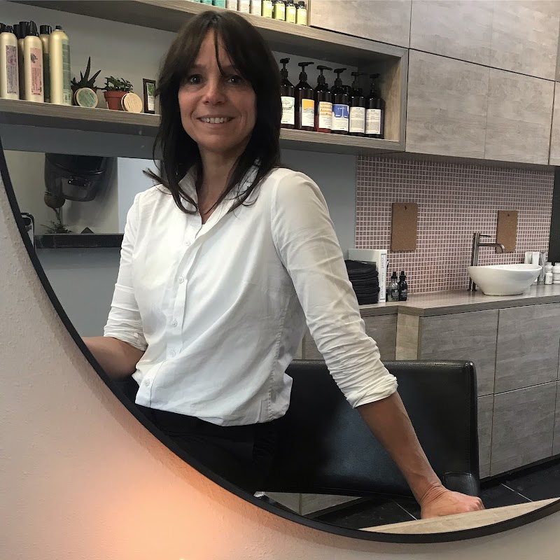 Claudia Lippuner Health & Haircare